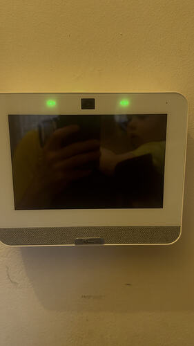 iq_panel_white_screen_2